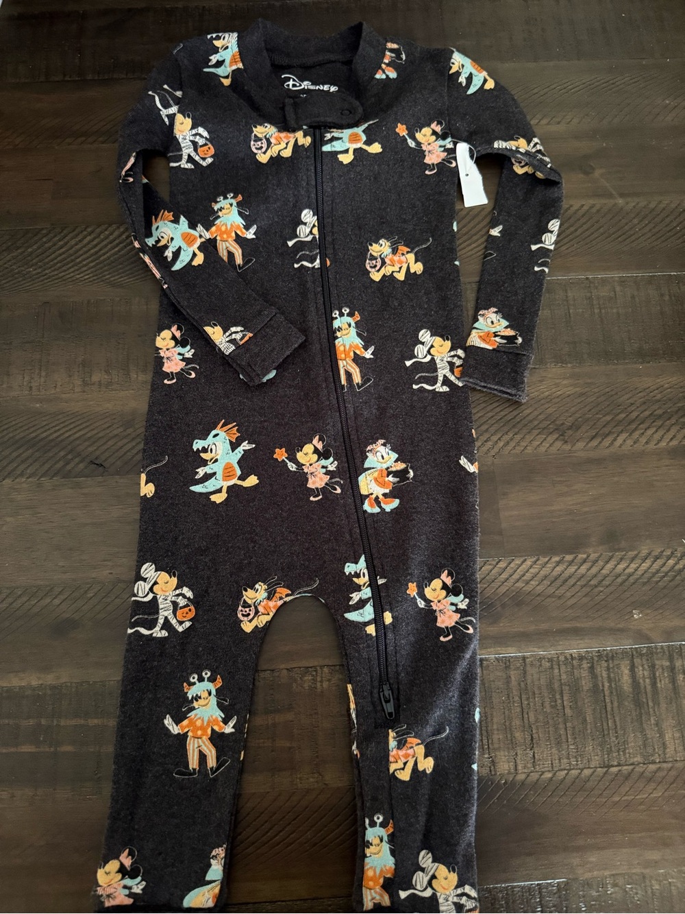 Mónica+ Andy Disney Black Halloween Character Footed One-Piece pajama